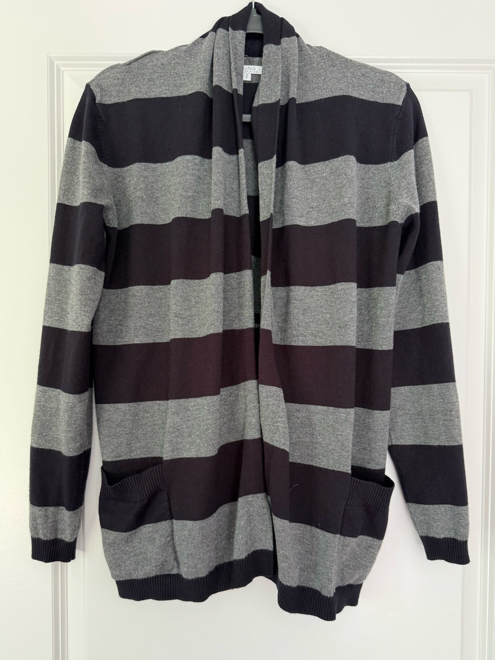 ALFRED SUNG Men's Black and Gray Striped Open Cardigan